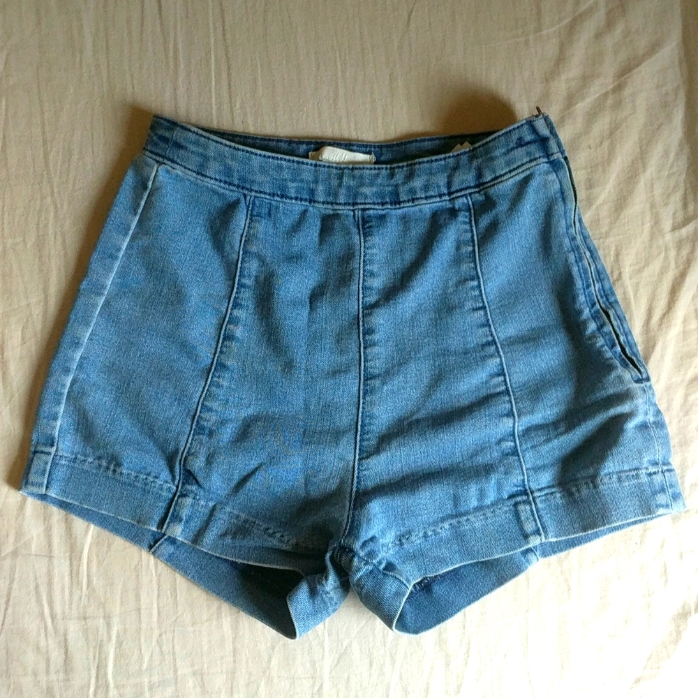 XS H&M shorts